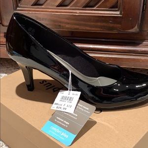 Beautiful black heel